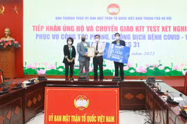 Hanoi reçoit 11.000 kits de test de dépistage du coronavirus pour les SEA Games 31