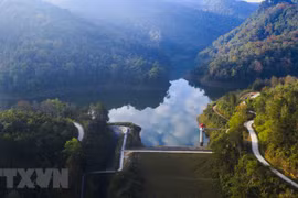 Cao Bang: la beauté charmante du lac Ban Viet 