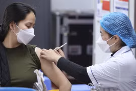 Le ministère de la Santé demande d'accélérer les injections de rappel contre le COVID-19