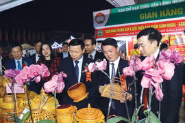 Ouverture de la foire "Les Vietnamiens consomment vietnamien" à Bac Ninh