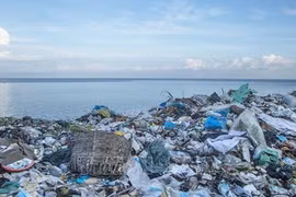 Gestion de déchets plastiques marins pour un développement durable de la pêche