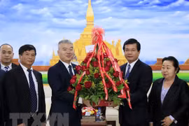Le Vietnam félicite le Laos pour son 44e anniversaire de la Fête nationale