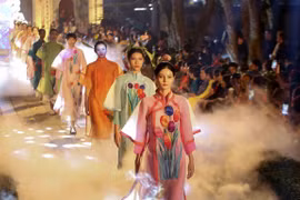 Un programme rend hommage à l’Ao dai du Vietnam à Hanoi