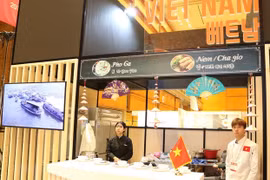 Le pho ga et le nem ran du Vietnam présentés en République de Corée