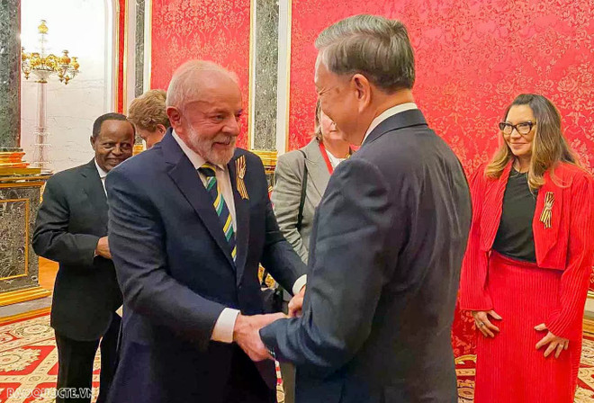 Le SG du Parti To Lam et Le président brésilien Luiz Inácio Lula da Silva (gauche). Photo / quocte:vn 2-7783.jpg