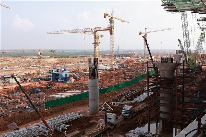Chantier de construction du terminal passagers de l'aéroport international de Long Thanh. Photo : VNA 2-2627.jpg