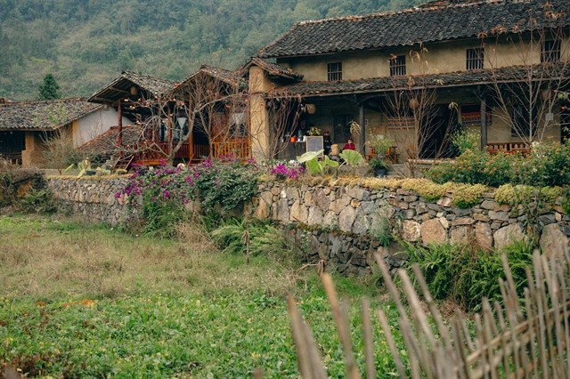Lô Lô Chải est célèbre pour ses valeurs culturelles indigènes préservées et sa beauté naturelle. — Photo laodong.vn 2-4012.jpg