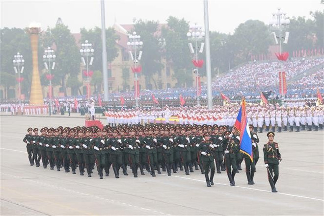 Le contingent militaire lao lors de l'événement (Photo : VNA) 2-2112.jpg