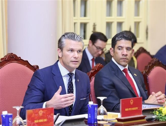 Le secrétaire américain à la Guerre, Pete Hegseth, affirme que les États-Unis attachent une grande importance à leur partenariat stratégique global avec le Vietnam. Photo : VNA 2-9656.jpg