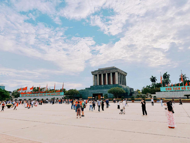 Place Ba Dinh. Photo : journal Hanoi moi 1-5287.jpg