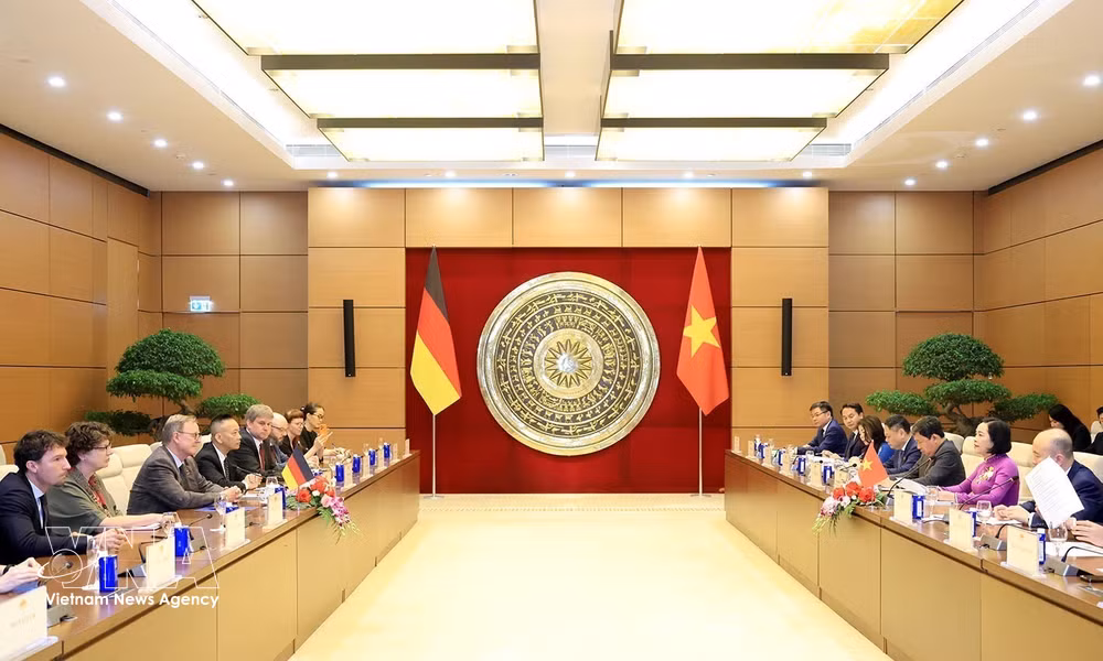 vnanet-potal-pho-chu-tich-quoc-hoi-nguyen-thi-thanh-tiep-va-hoi-dam-pho-chu-tich-quoc-hoi-cong-hoa-lien-bang-duc-8829022.jpg