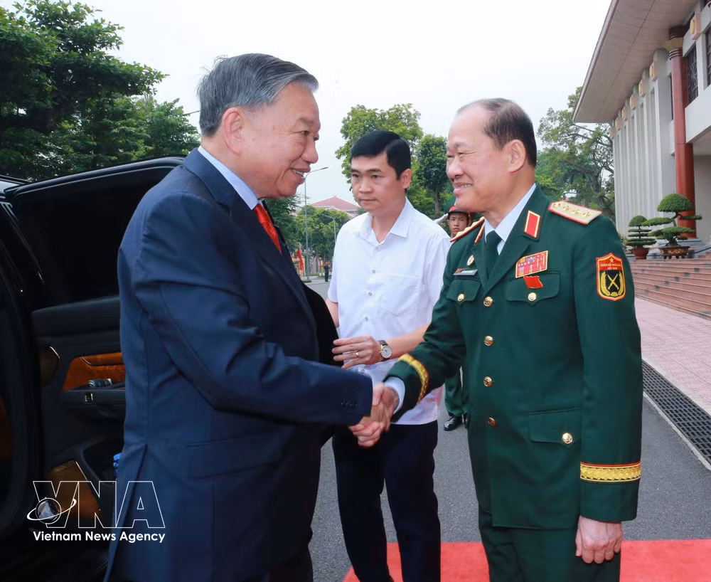 Le secrétaire général du Parti et président To Lam assistent au Congrès. Photo: VNA vnanet-lam.jpg