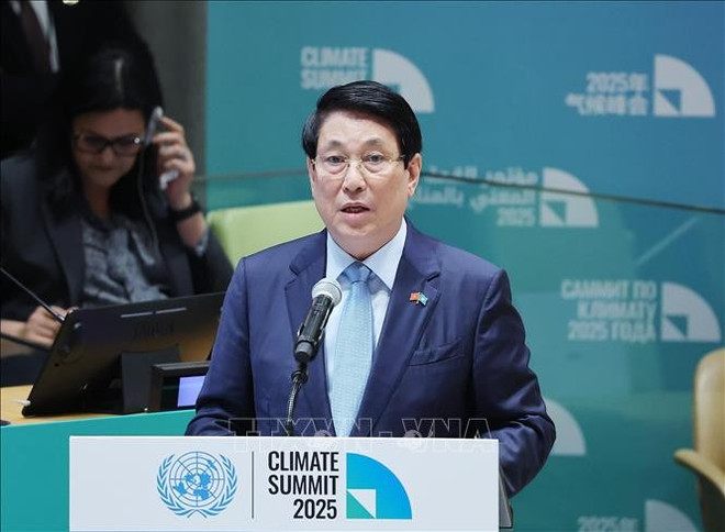 Le président Luong Cuong prend la parole à la Réunion spéciale de haut niveau sur l’action climatique. Photo : VNA phat-bieu-2.jpg