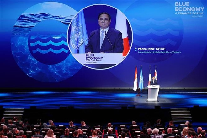 Le Premier ministre Pham Minh Chinh prononce un discours important lors de la séance plénière sur la gouvernance et le financement durables des océans. Photo : VNA dien-dan2.jpg