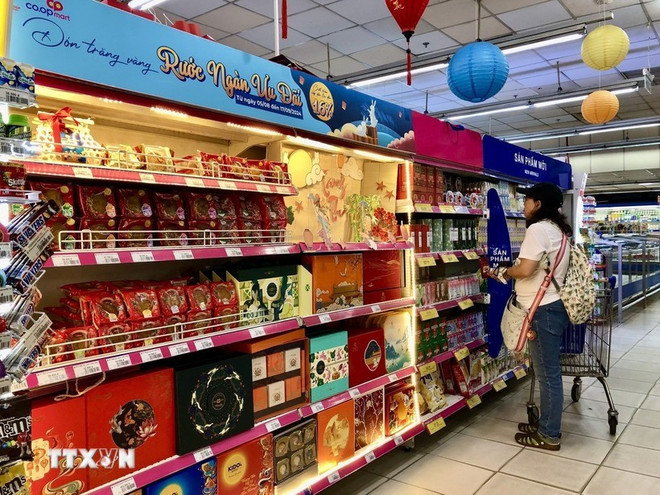 Au supermarché Co.op Nguyên Đinh Chiêu à Hô Chí Minh-Ville. Photo : VNA economie-2.jpg