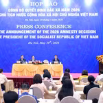 Lors de la conférence de presse pour annoncer la décision d’amnistie de 2026 du président de la République socialiste du Vietnam. Photo : VNA