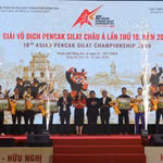 Représentants des pays et territoires participant au Championnat asiatique de Pencak Silat. (Photo : VNA)