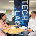 Le professeur Nghiêm Duc Long, directeur du Centre de l’environnement et de l’eau de l’Université de Technologie de Sydney (UTS) et président de l’Association des intellectuels et experts vietnamiens en Australie lors d'un entretien accordé à l’Agence vietnamienne d’Information. Photo : VNA
