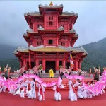 Un numéro artistique lors de la cérémonie d'ouverture du Festival de printemps de Tây Yên Tu 2026. Photo / VNA