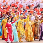 Le bloc Culture et Sports lors du défilé célébrant le 80ᵉ anniversaire de la Fête nationale du 2 septembre 2025. Photo : VNA.