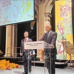 L’adjoint au maire de Paris, Arnaud Ngatcha, souligne que le maintien, depuis plus de dix ans, de la célébration du Têt vietnamien à l’Hôtel de Ville témoigne de l’attention portée par la capitale à la communauté vietnamienne ainsi que de la solidité des liens d’amitié entre Paris et le Vietnam. Photo : VNA