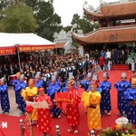 Cérémonie d’ouverture de l’écriture (Khai bút) au temple dédié à Chu Van An, à Chí Linh, Hai Phong. (Photo : VNA)