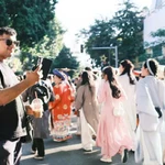 Des influenceurs internationaux séduits par la chaleur humaine du Vietnam. Photo: VNA