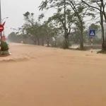 Le PM demande renforcer la préparation aux inondations dans le Centre. Photo : VNA