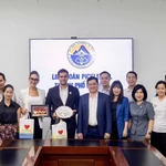 Séance de travail entre la Fédération de pickleball de Da Nang (DPF) et les dirigeants de la Coupe du monde de pickleball, dans le cadre de leur visite au Vietnam. Photo : DPF