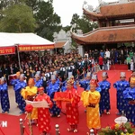 Cérémonie d’ouverture calligraphique au temple dédié à Chu Văn An, à Chi Linh. Photo : VNA
