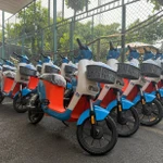 Au total, 500 vélos électriques en libre-service devraient être mis en service sur l'ensemble du réseau de stations de Hô Chi Minh-Ville en mars. Photo : Centre de gestion des transports publics de Hô Chi Minh-Ville