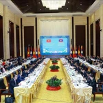 Lors de la 48e réunion du Comité intergouvernemental Vietnam-Laos. Photo : VNA