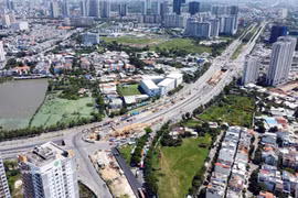Hô Chi Minh-Ville délivrera désormais les certificats d’enregistrement d’investissement en seulement 15 jours ouvrables. Photo: VNA