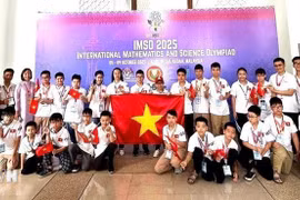 L’équipe vietnamienne participe à la 22e édition des Olympiades internationales de mathématiques et de sciences (IMSO). Photo: VNA