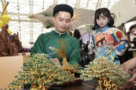 Foire d'Automne 2025 : le pavillon de Huê impressionne les visiteurs