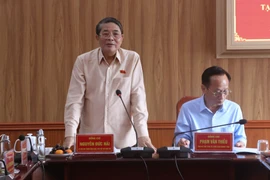 Le vice-président de l'AN, Nguyen Duc Hai, s'exprime à la séance de travail avec les autorités de la commune de Ho Thi Ky. Photo: VNA