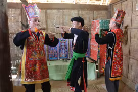 Efforts de préservation des valeurs culturelles de la communauté ethnique Dao Tien