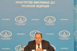 Le ministre russe des Affaires étrangères, Sergueï Lavrov, s'exprime lors d'une conférence de presse organisée le 20 janvier à Moscou pour dresser le bilan des activités diplomatiques russes de l'année 2025. Photo: VNA