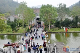 La province de Quang Ninh comprend un patrimoine exceptionnel comprenant 641 sites et 362 patrimoines culturels immatériels. Photo: baoquangninh.vn