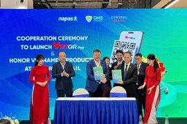 Cérémonie de signature du partenariat entre Central Retail Vietnam et Napas. Photo: bnews
