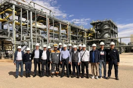 La délégation de Petrovietnam visite le site du projet pétrolier de Bir Seba, situé dans les blocs 433a et 416b en Algérie. Photo: https://petrovietnam.petrotimes.vn