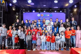 Des élèves du Centre d'incubation des talents (HITA) lors de la cérémonie de lancement. Photo : VNA