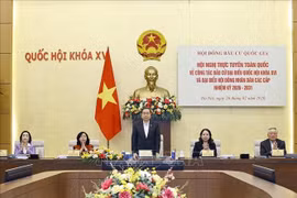 Tran Thanh Man, président de l’Assemblée nationale et du Conseil électoral national, préside cette conférence. Photo: VNA