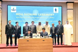 Cérémonie de signature du protocole d’accord entre la compagnie générale des engrais et des produits chimiques de Petrovietnam (PVFCCo – Phu My) et la NSRP. Photo: PetroTimes