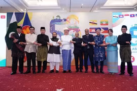 Les ambassadeurs de l'ASEAN et des responsables pakistanais. Photo: ambassade du Vietnam au Pakistan