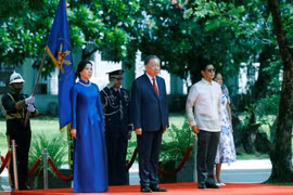 Cérémonie d'accueil officielles du secrétaire général du Parti communiste du Vietnam (PCV) et président de la République, To Lam, aux Philippines. Photo: VNA