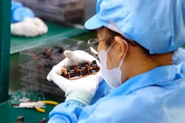 Fabrication de composants électroniques. Photo d'illustration : VNA