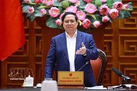 Le Premier ministre Pham Minh Chinh s'exprime lors de la réunion du 10 mars. Photo: VNA