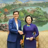 La vice-Première ministre vietnamienne, Pham Thi Thanh Tra (droite), et Angela Pratt, représentante de l'OMS au Vietnam. Photo: baochinhphu