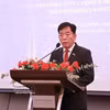 Vu Ho, ambassadeur du Vietnam en République de Corée, prend la parole lors du forum. Photo : VNA